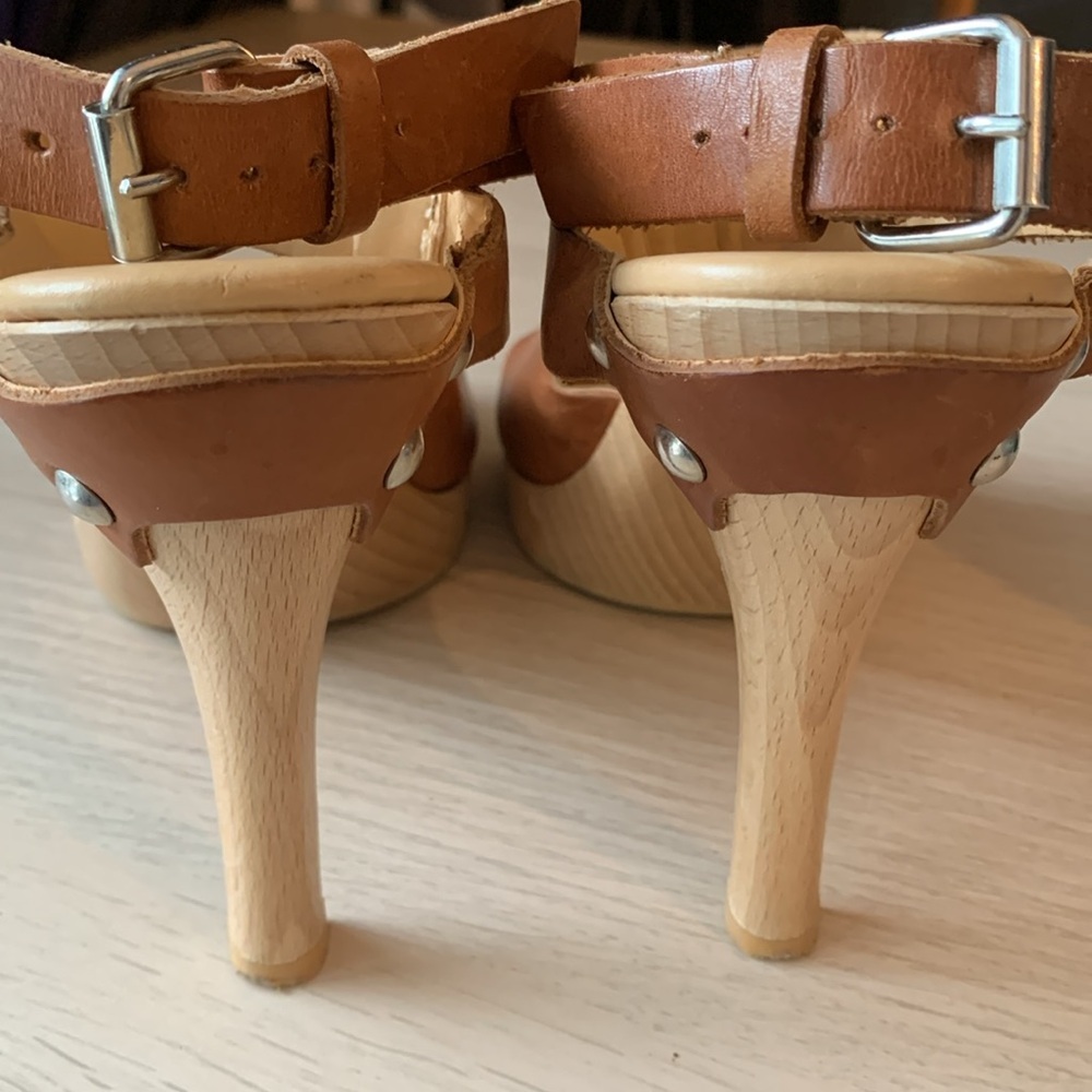 Michael Kors Leather Heels Sandals - Picture 4 of 6